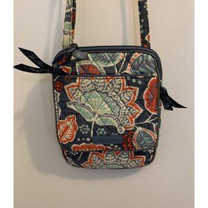 Vera Bradley Quilted Cross Body Hipster Bag Pattern Floral Blue EUC - RETIRED